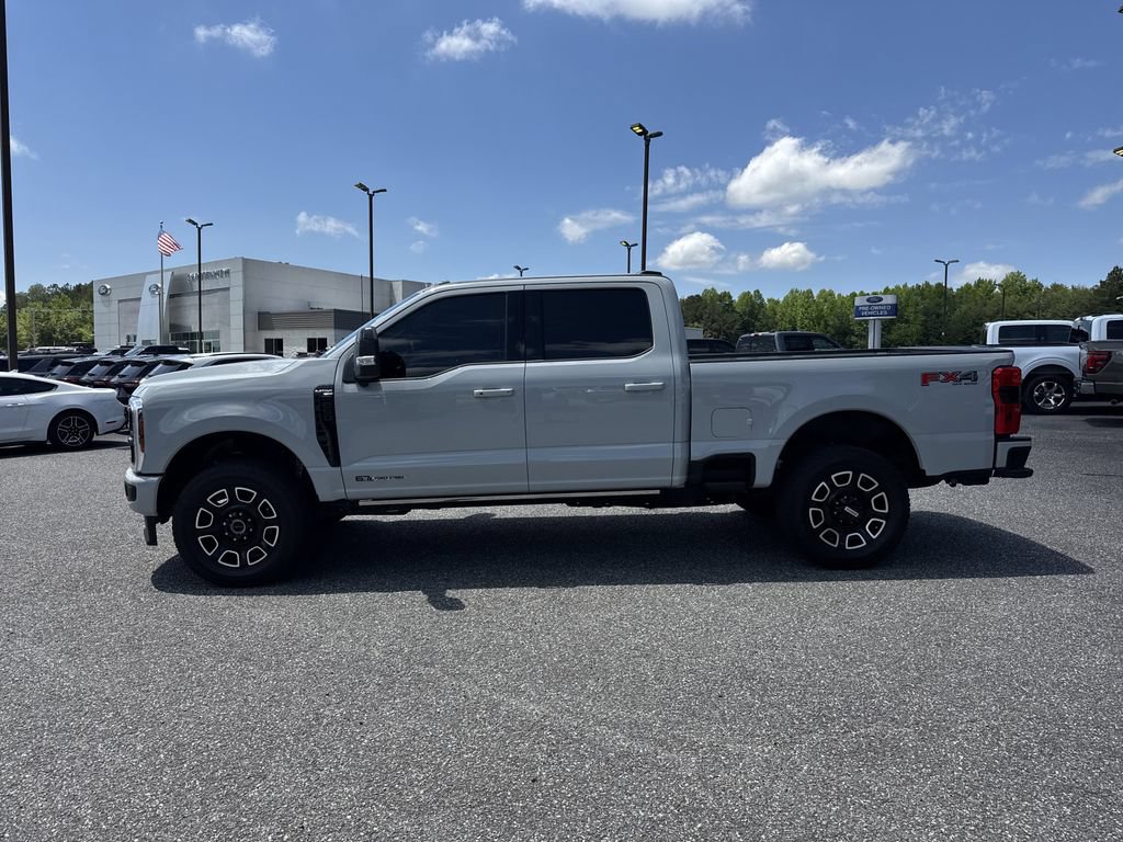 Used 2025 Ford F250 Platinum AWD/4WD image 4