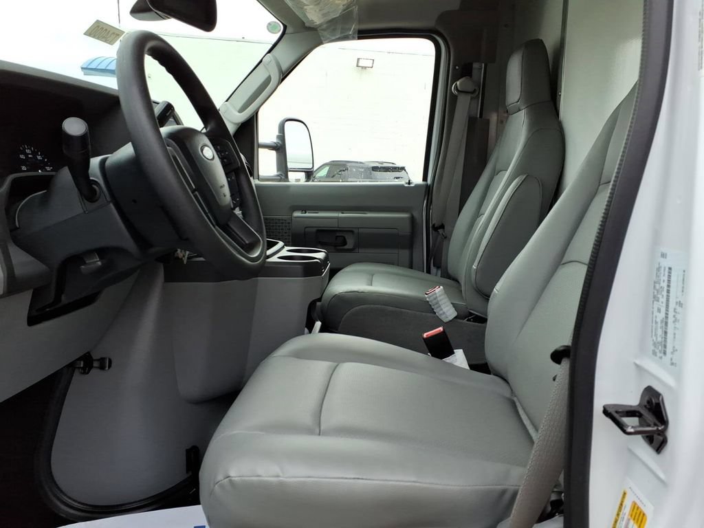 New 2027 Ford E-450 and Econoline 450 Super Duty w/ Power Equipment Group RWD image 14