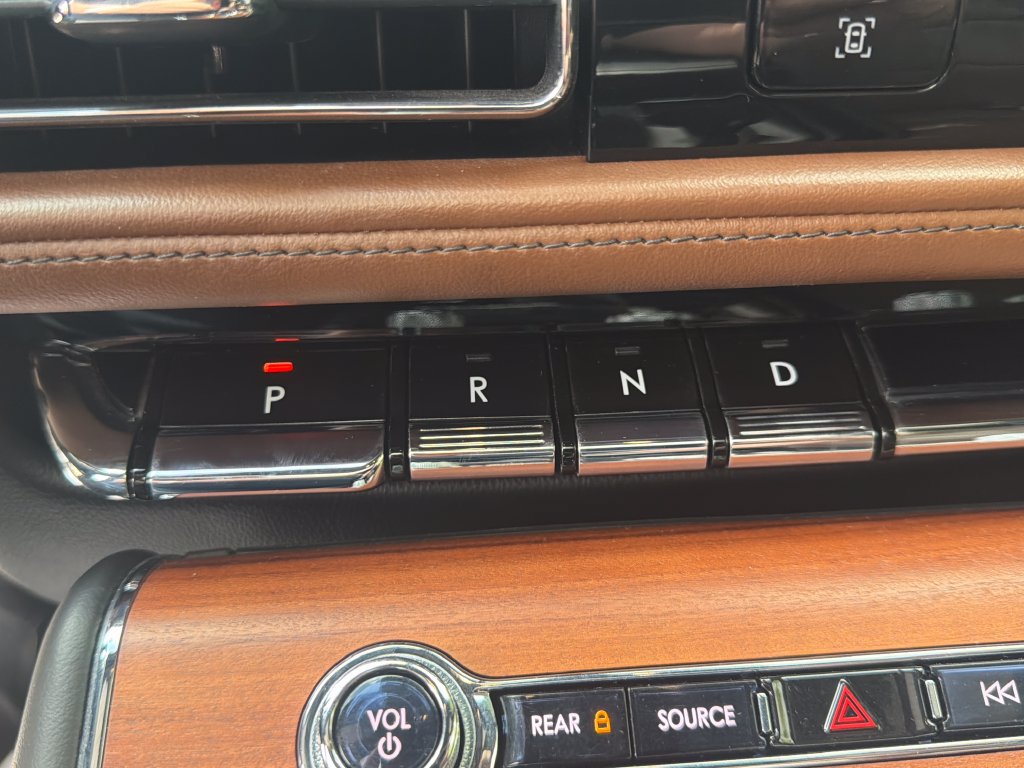 Used 2020 Lincoln Aviator Reserve w/ Equipment Group 202A AWD/4WD image 29