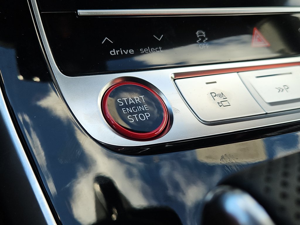New 2027 Audi SQ8 Prestige AWD/4WD image 17