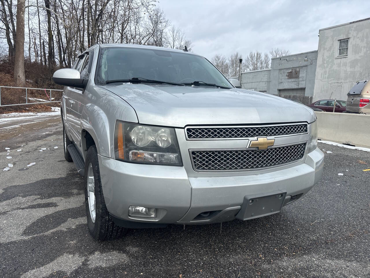 Used 2010 Chevrolet Tahoe LT w/ Luxury Package image 8