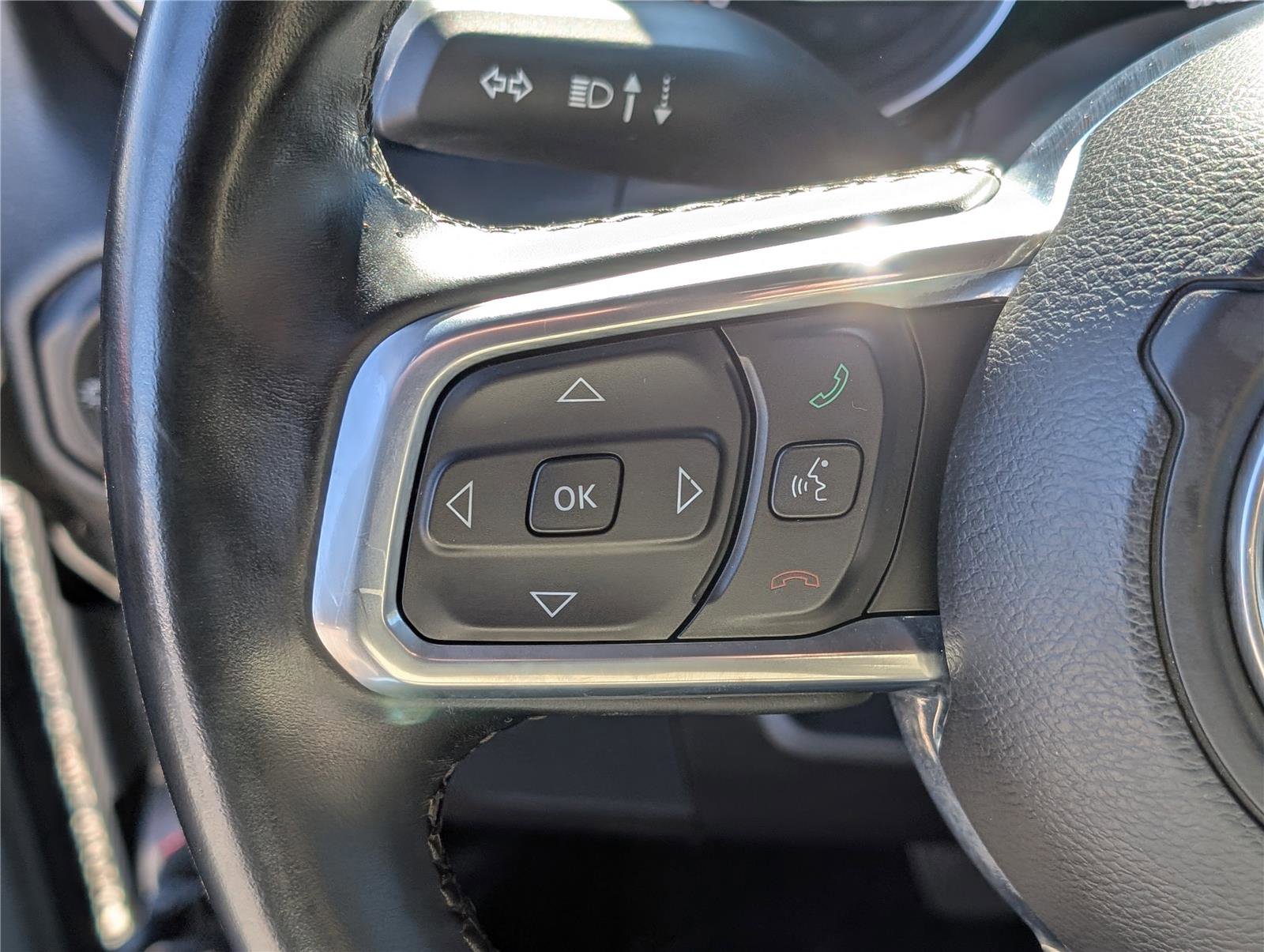 Used 2020 Jeep Wrangler Unlimited Sahara image 21