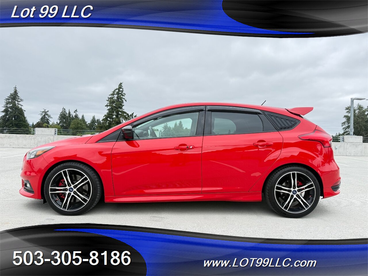 Used 2017 Ford Focus ST FWD image 1