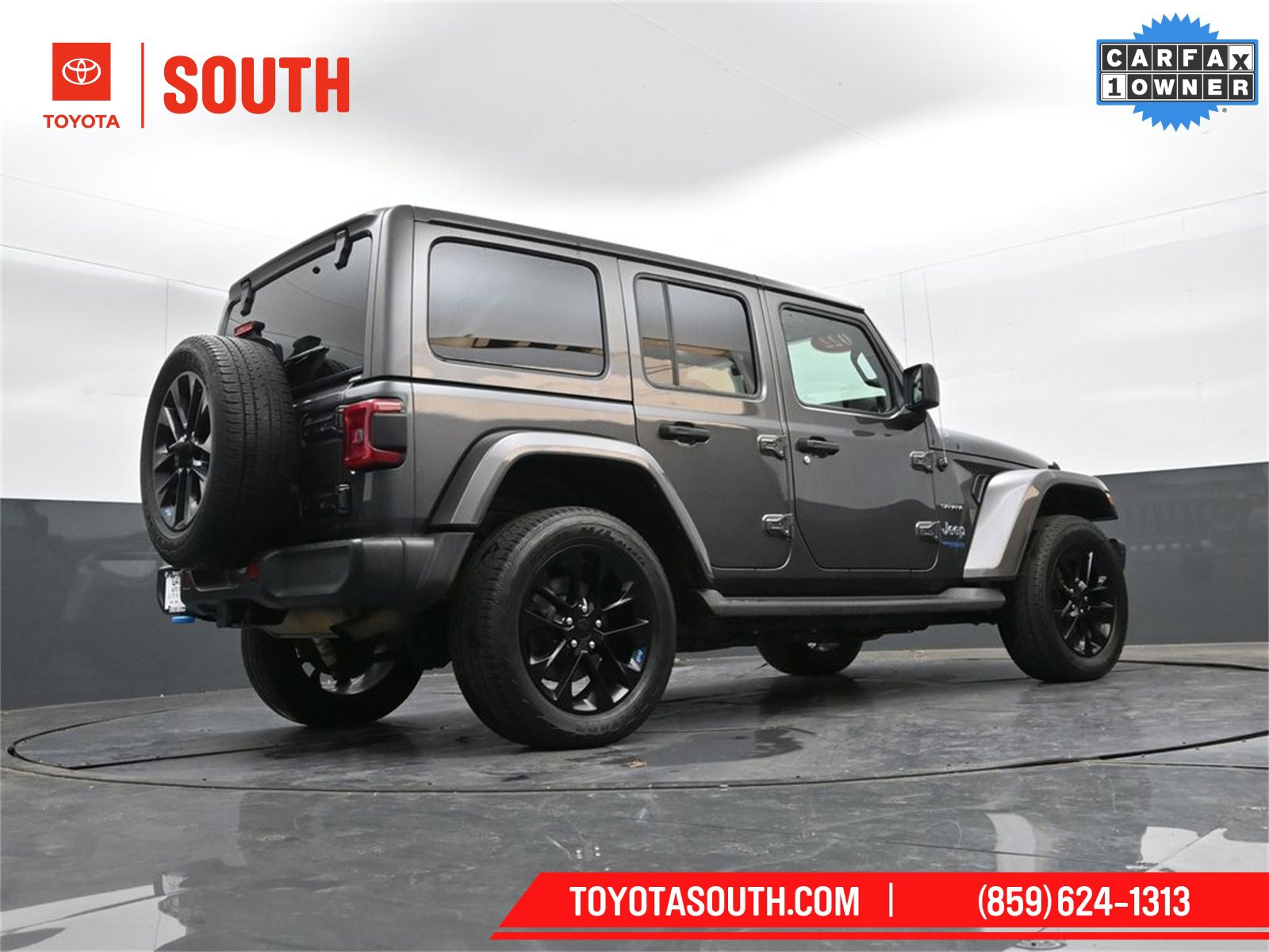 Used 2022 Jeep Wrangler Unlimited Sahara 4xe image 33