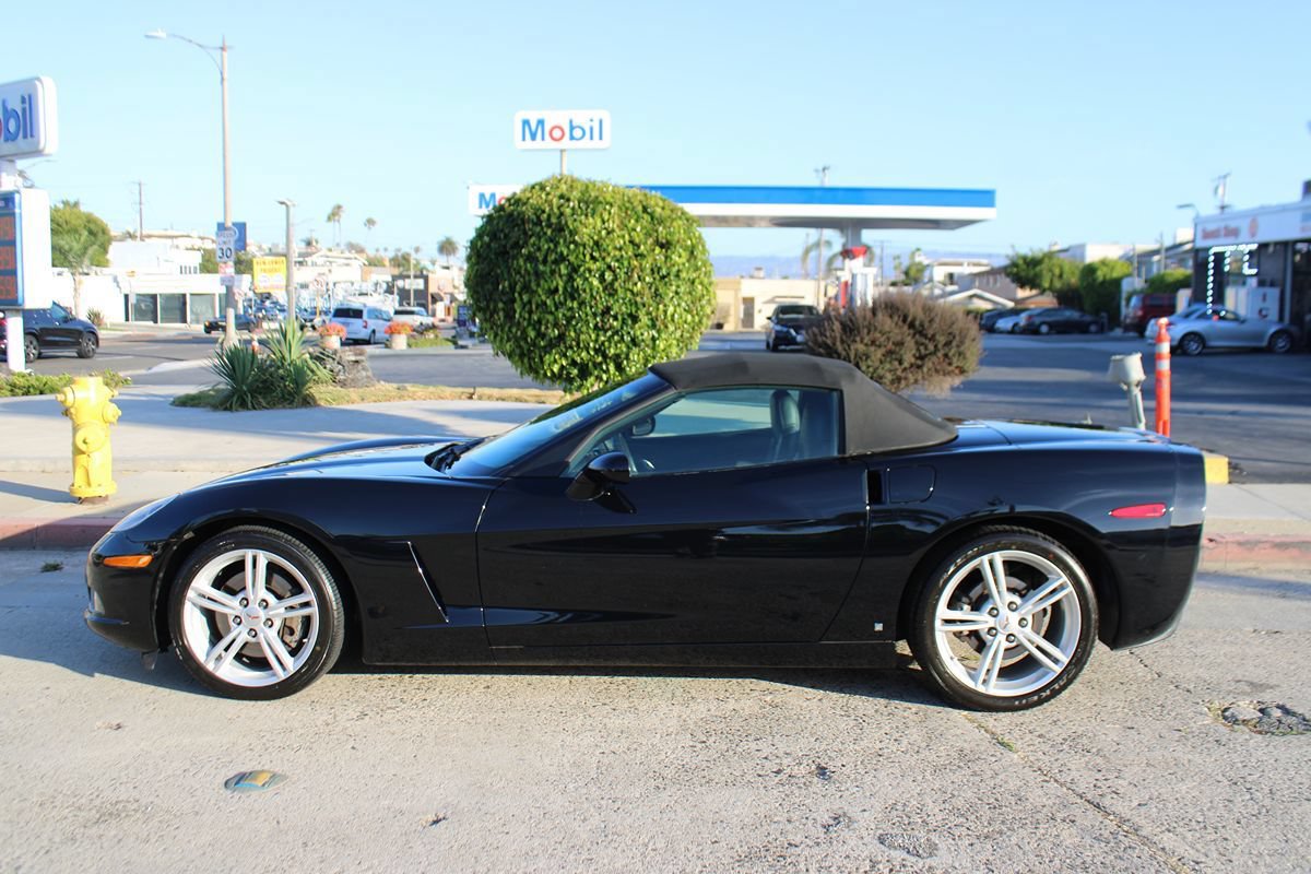 Used 2009 Chevrolet Corvette Convertible RWD image 2