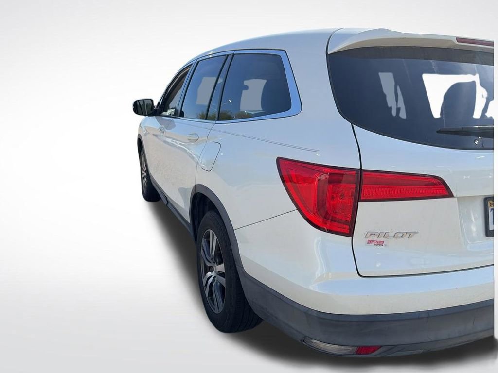 Used 2016 Honda Pilot EX image 2