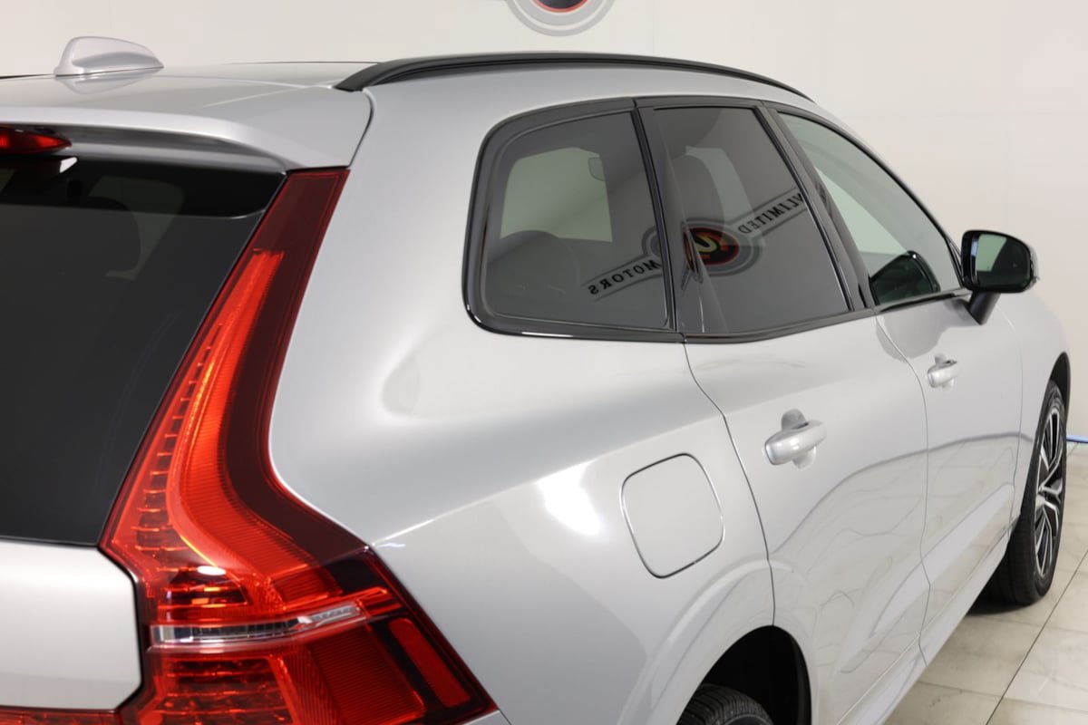 Used 2025 Volvo XC60 B5 Plus AWD/4WD image 43