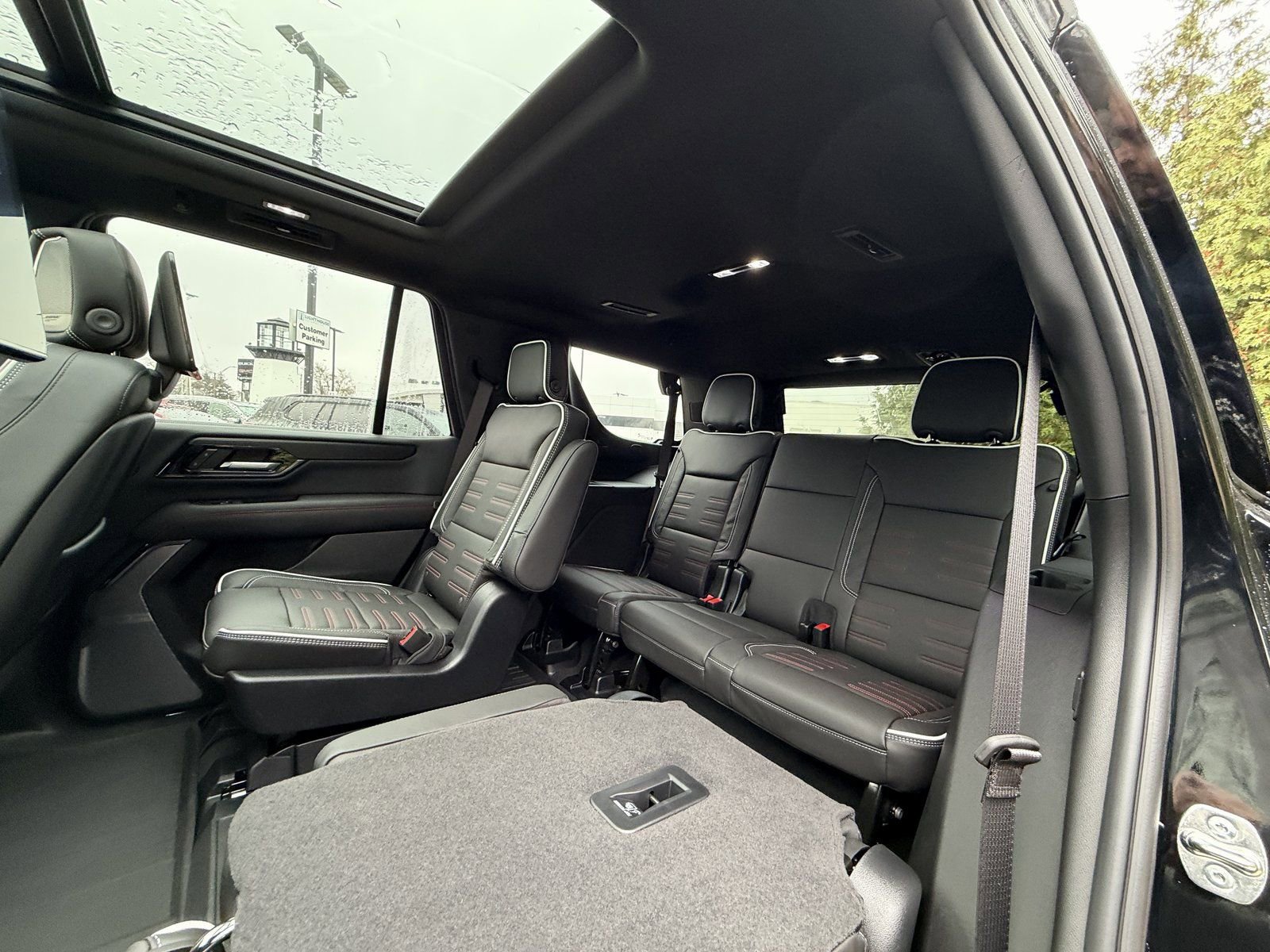 New 2025 GMC Yukon AT4 Ultimate w/ LPO, Floor Liner Package image 29
