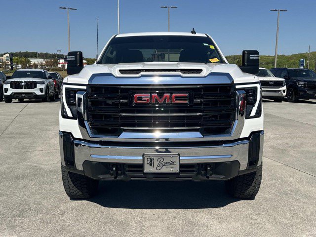 Used 2024 GMC Sierra 2500 Pro image 2