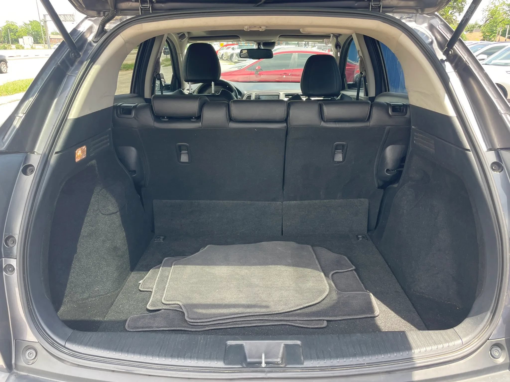 Used 2022 Honda HR-V EX-L image 12