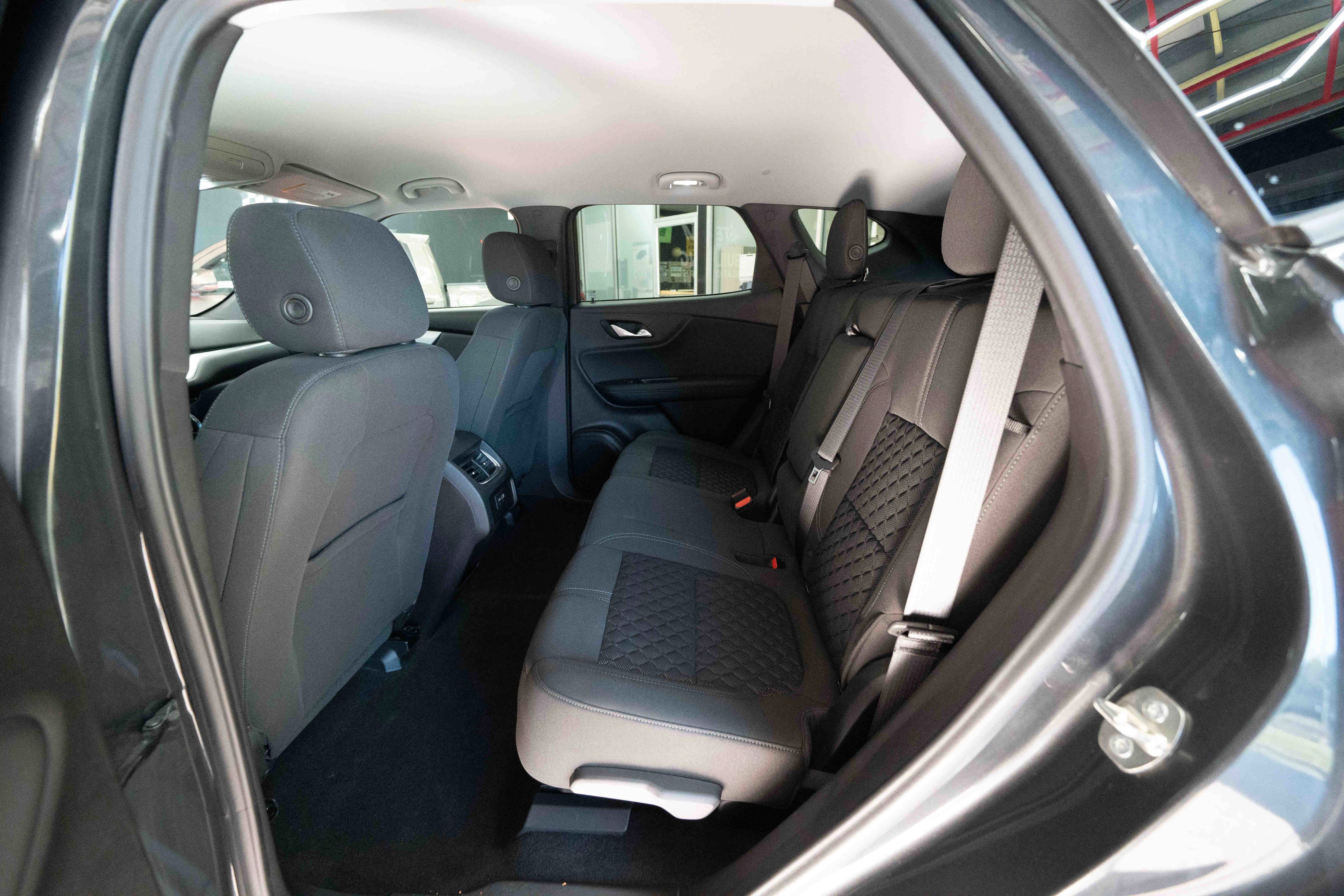 Used 2020 Chevrolet Blazer LT image 23