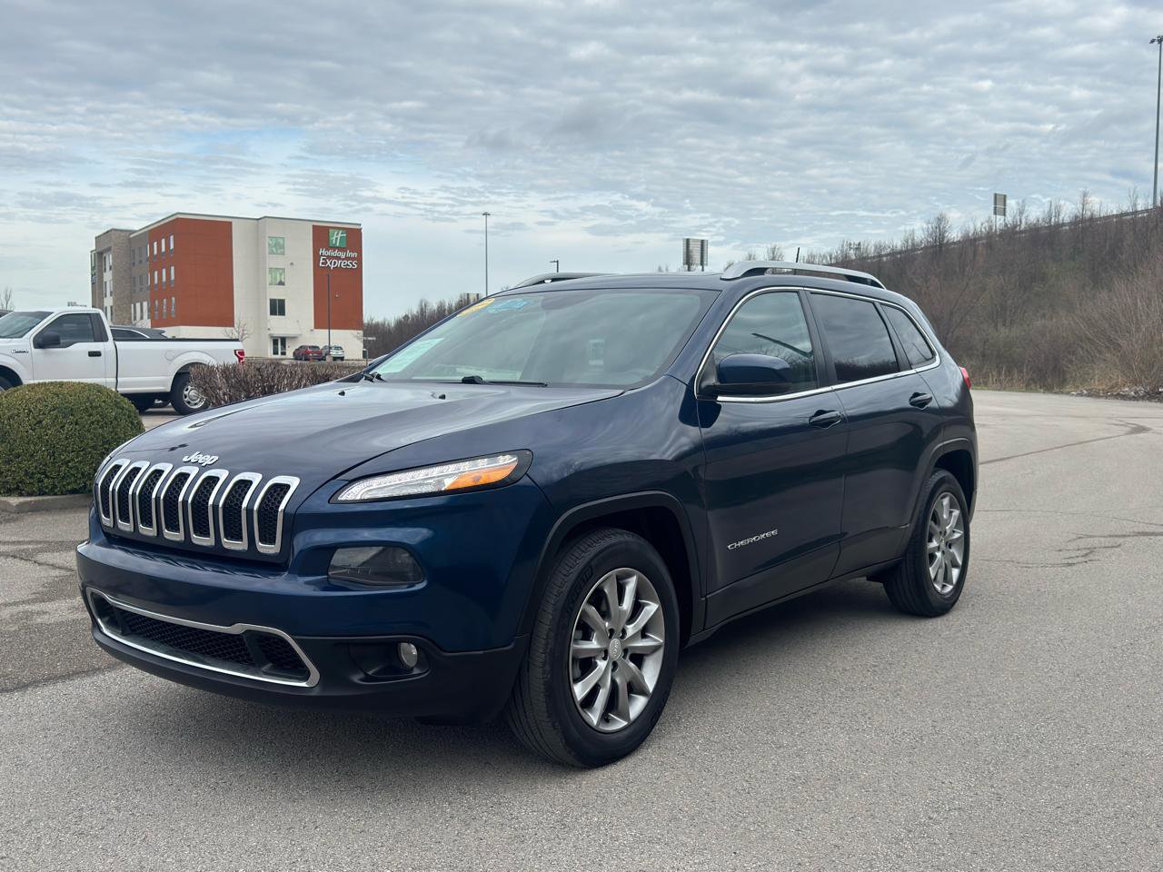 Used 2018 Jeep Cherokee Limited image 8