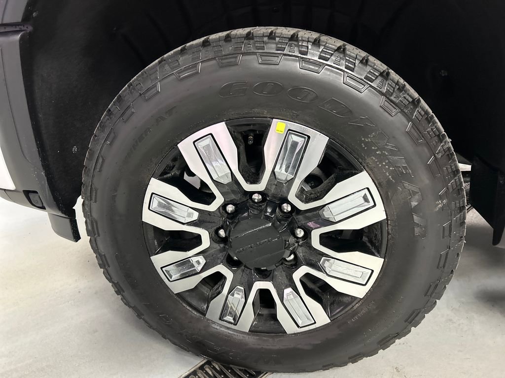 New 2026 GMC Sierra 2500 Denali w/ Denali Reserve Package image 9