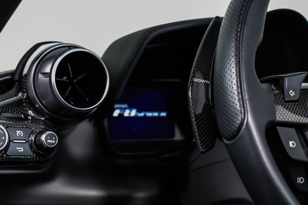 Certified 2022 Ferrari F8 Tributo image 35