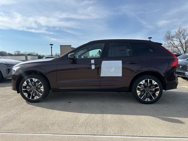 New 2026 Volvo XC60 B5 Plus w/ Climate Package AWD/4WD image 4