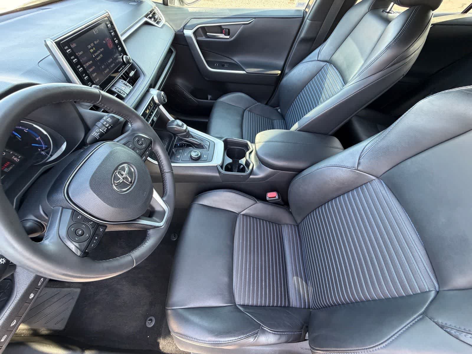 Used 2020 Toyota RAV4 XSE w/ XSE Grade Weather Package AWD/4WD image 13