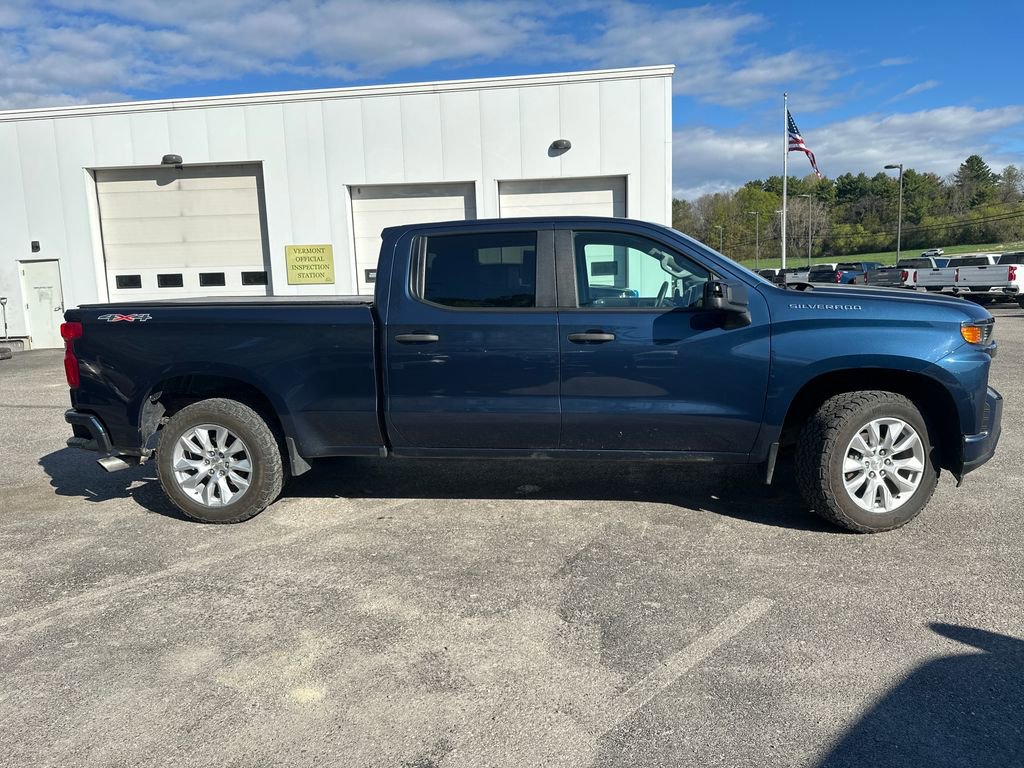 Used 2020 Chevrolet Silverado 1500 Custom w/ Custom Value Package AWD/4WD image 6