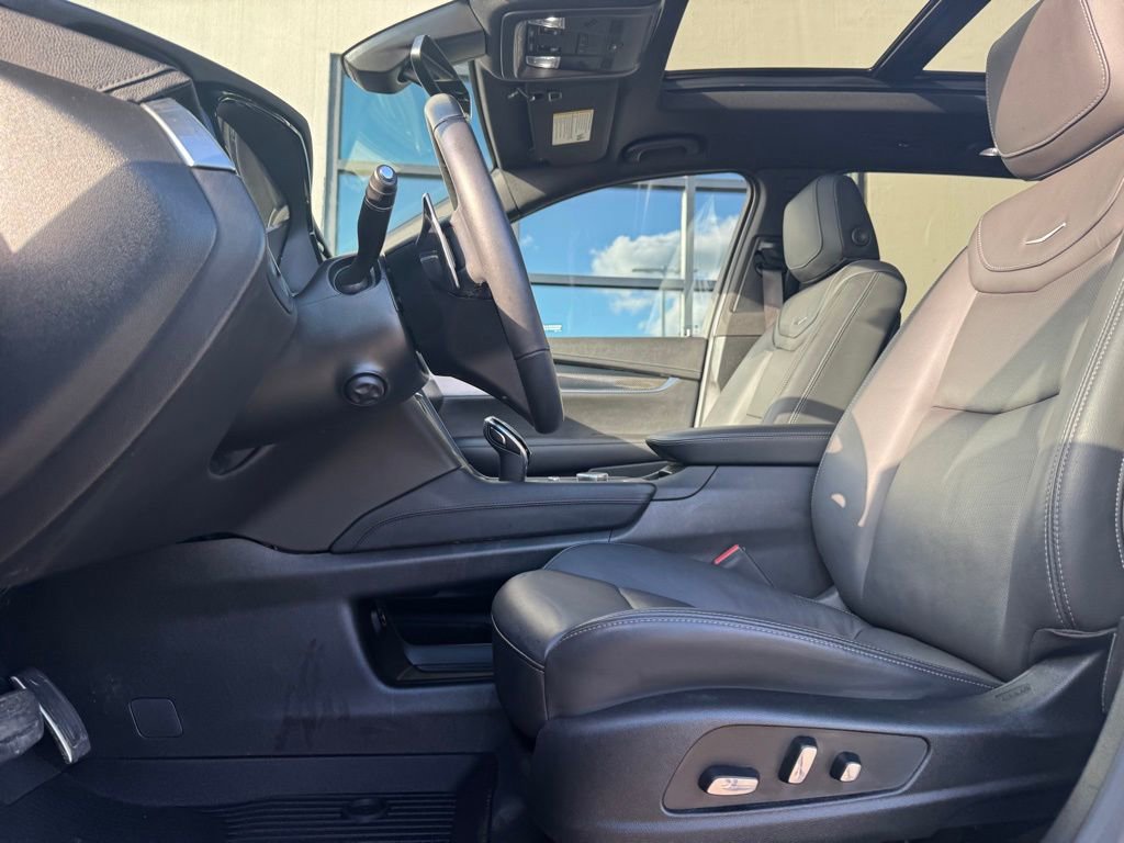 Used 2024 Cadillac XT6 Sport image 9
