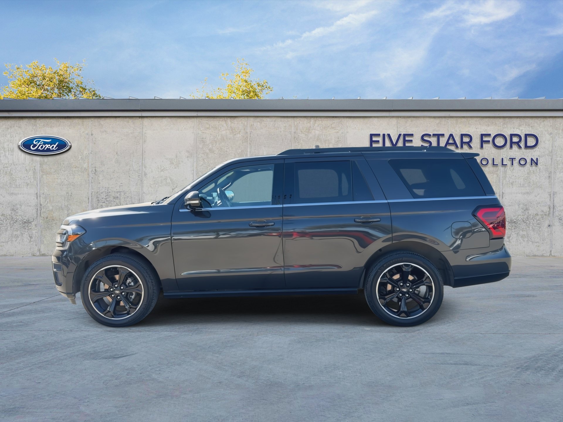 Certified 2023 Ford Expedition Limited RWD image 5