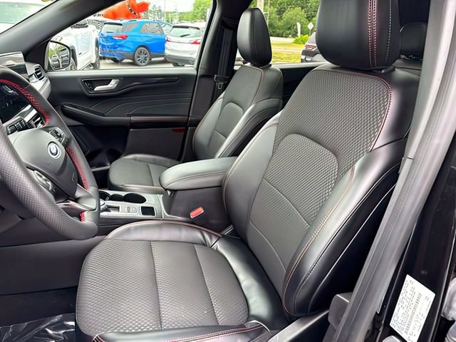 Used 2023 Ford Escape ST-Line Select w/ Tech Pack #2 AWD/4WD image 16