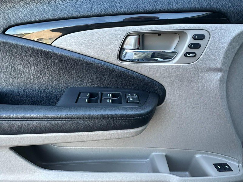 Used 2021 Honda Pilot Touring image 11