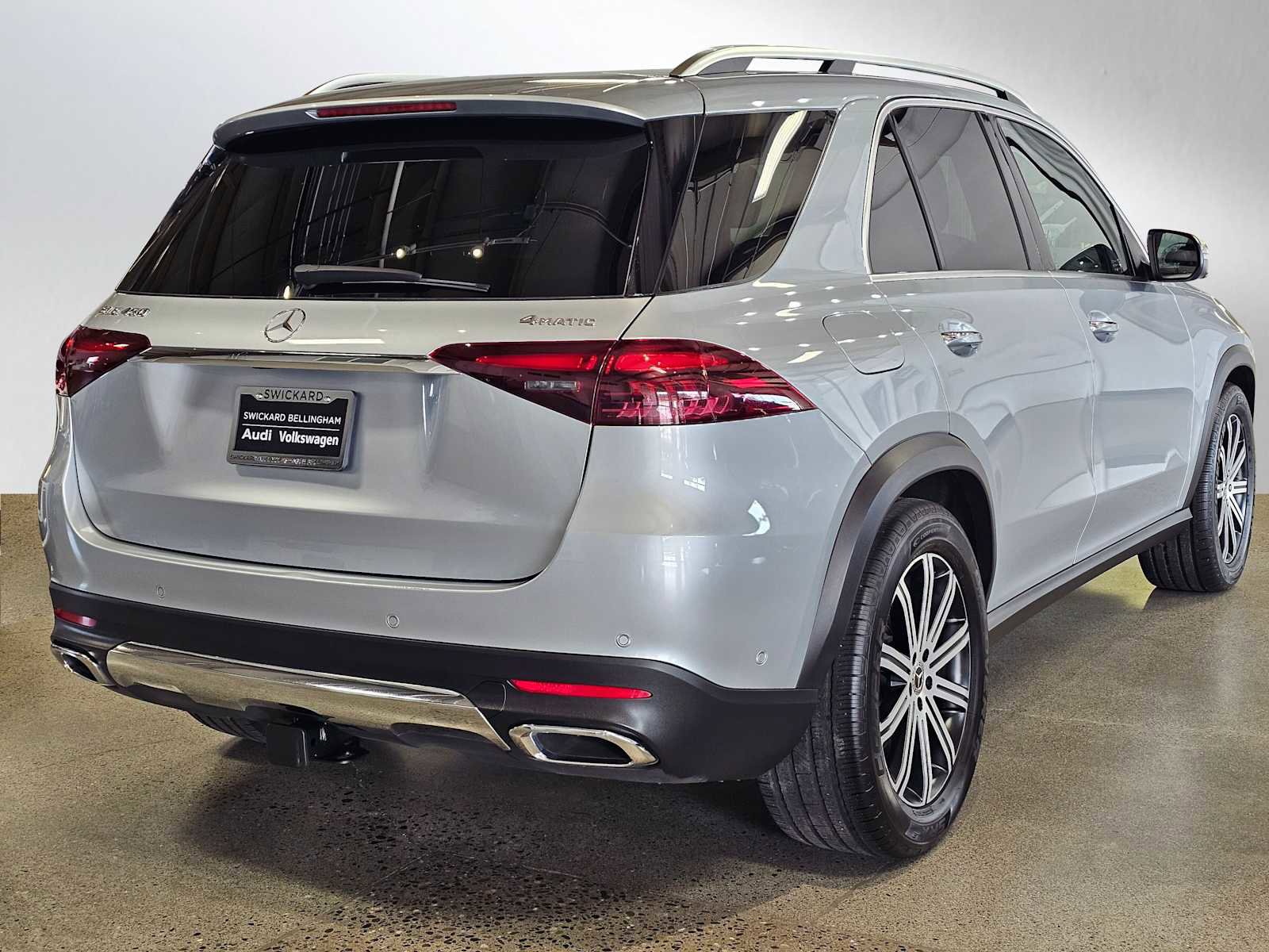 Used 2025 Mercedes-Benz GLE 450 4MATIC image 3