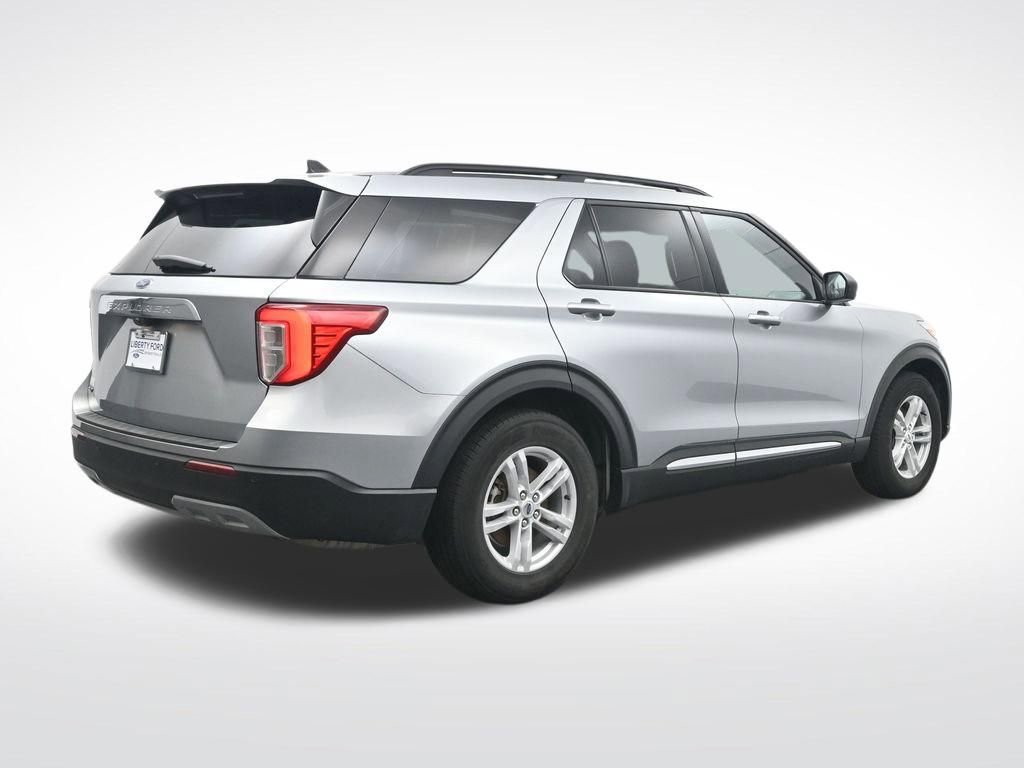 Used 2024 Ford Explorer XLT w/ Equipment Group 202A image 6