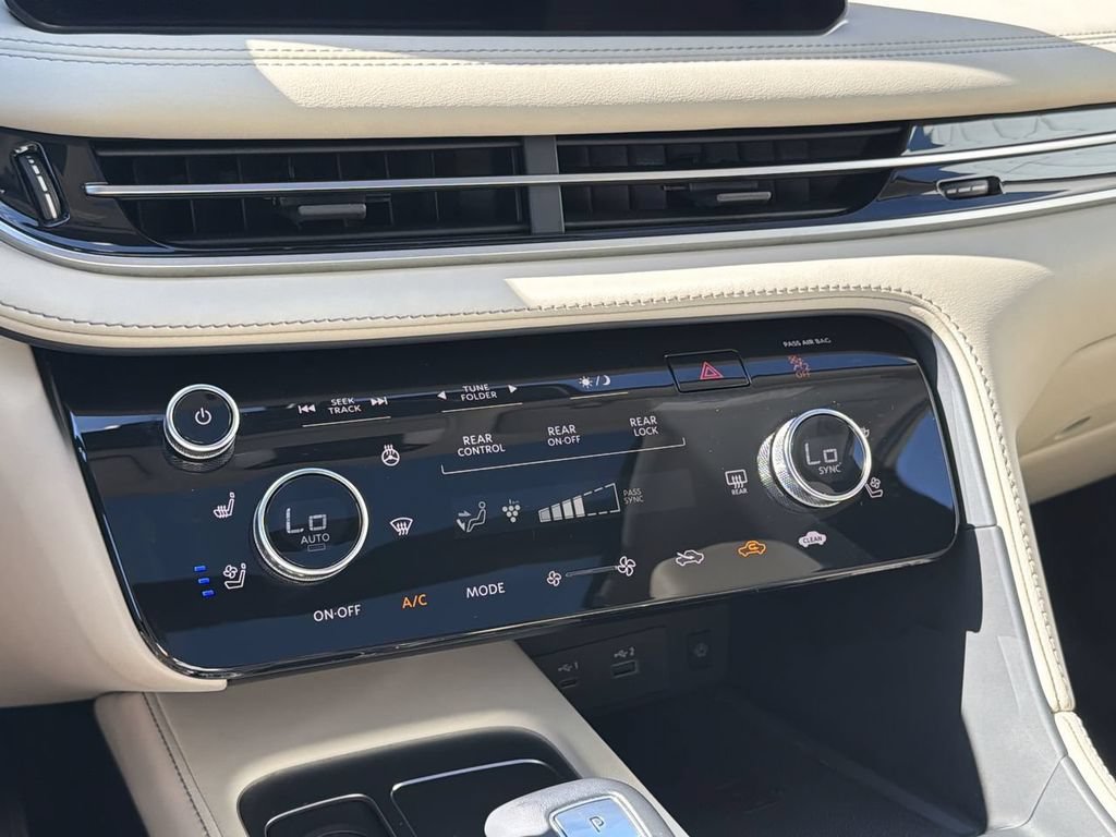 Certified 2023 INFINITI QX60 Sensory w/ Vision Package AWD/4WD image 21