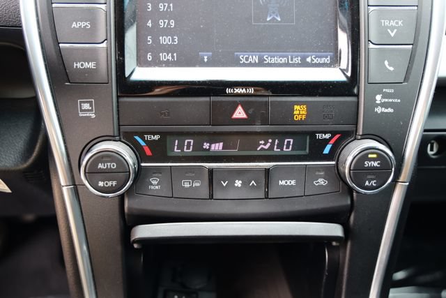 Certified 2017 Toyota Camry XSE FWD image 19