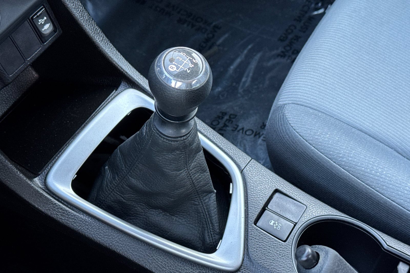 Used 2015 Toyota Corolla L FWD image 20