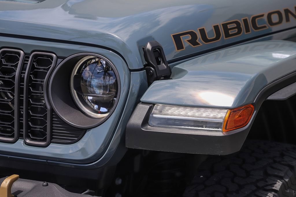 Used 2024 Jeep Wrangler Unlimited Rubicon 392 AWD/4WD image 4