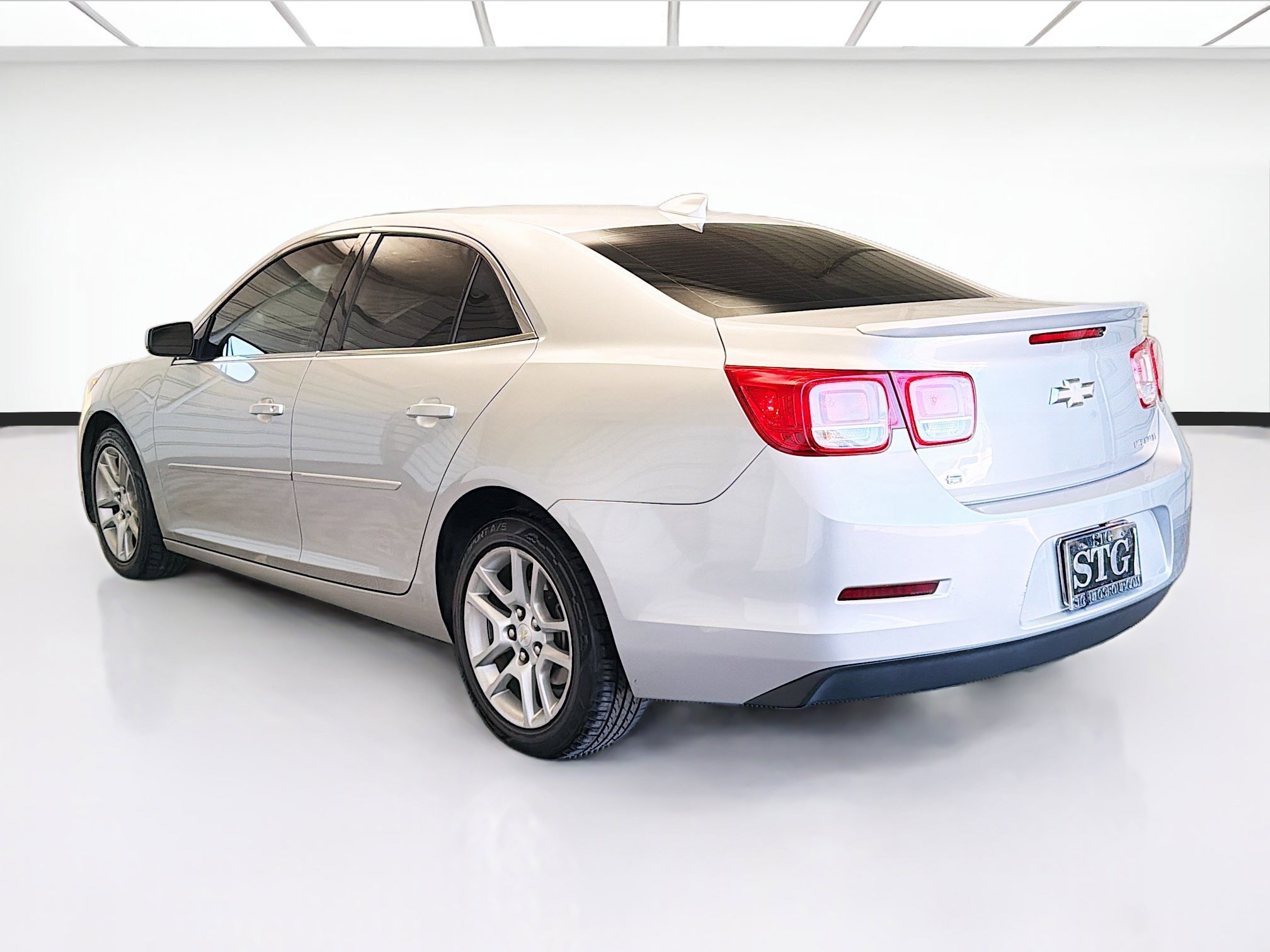 Used 2015 Chevrolet Malibu LT w/ Power Convenience Package FWD image 6