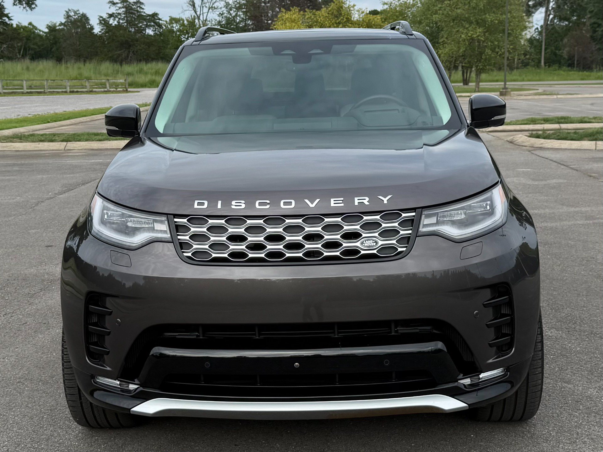 Used 2025 Land Rover Discovery Metropolitan Edition AWD/4WD image 6