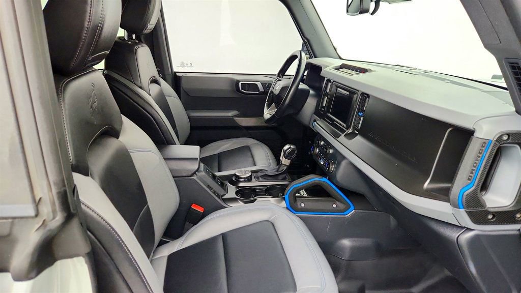 Used 2022 Ford Bronco Black Diamond image 23