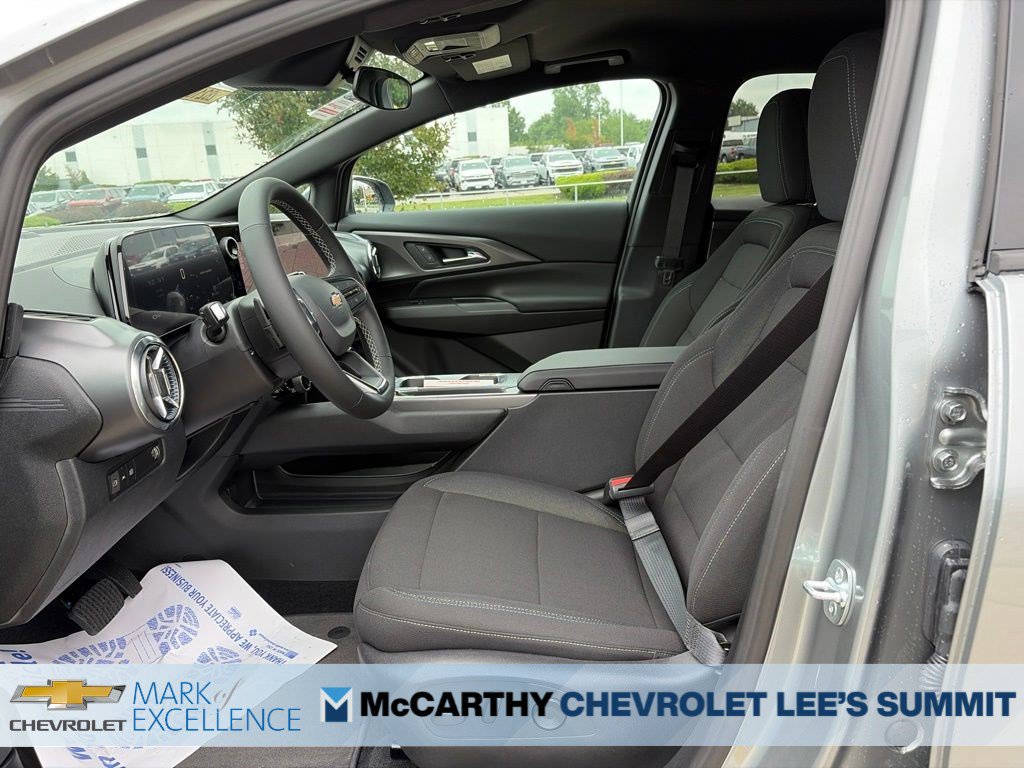 New 2026 Chevrolet Equinox EV LT w/ Comfort Package FWD image 44