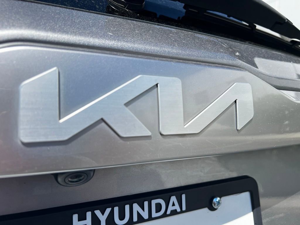 Used 2023 Kia Seltos LX AWD/4WD image 12