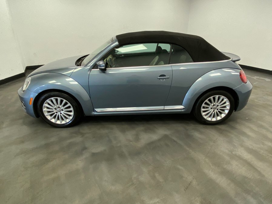 Used 2019 Volkswagen Beetle 2.0T SE FWD image 12