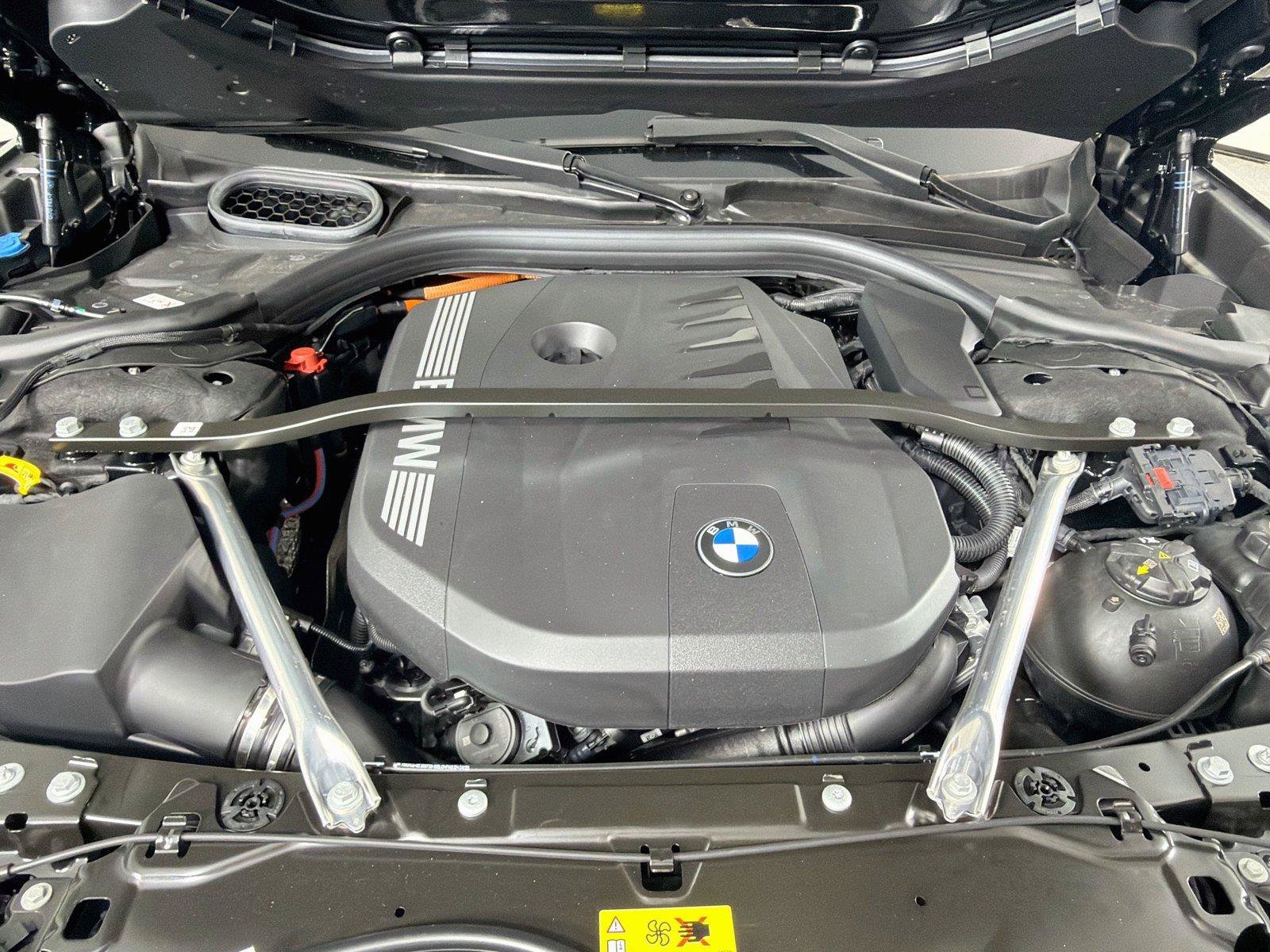 New 2026 BMW 750e xDrive w/ Executive Package AWD/4WD image 30