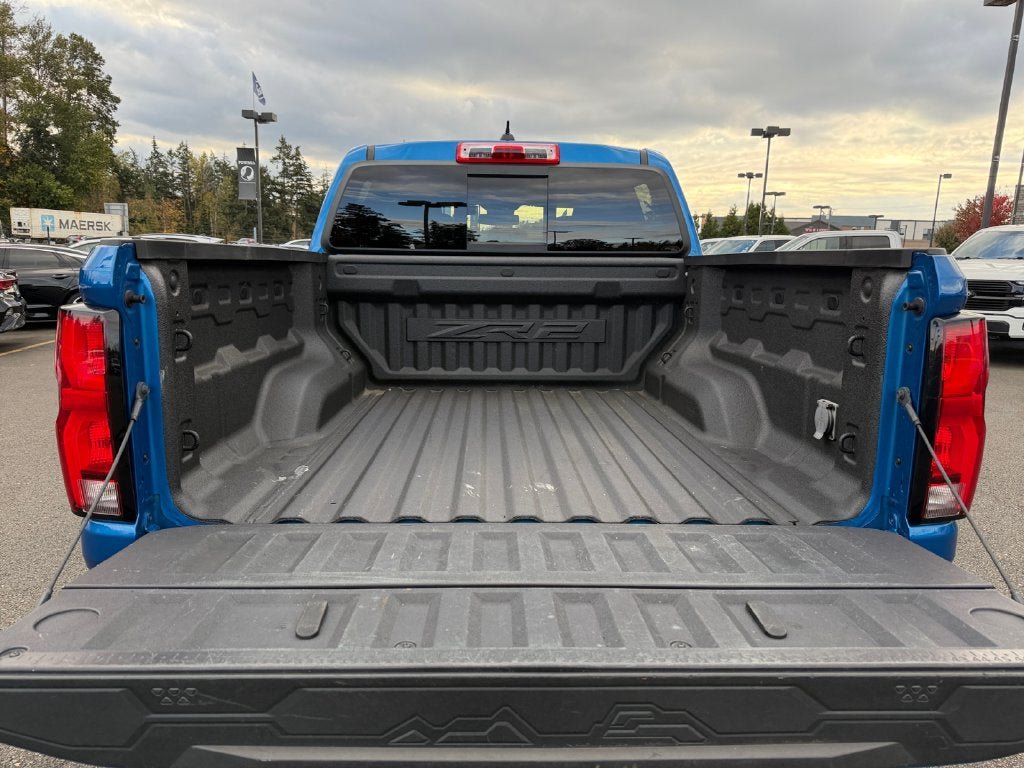 Used 2024 Chevrolet Colorado ZR2 w/ Technology Package AWD/4WD image 22