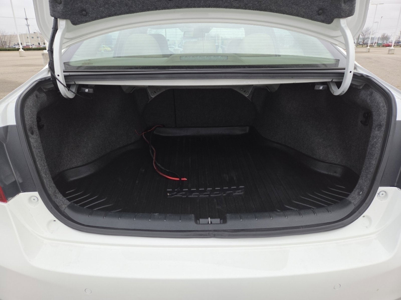 Used 2016 Honda Accord Touring image 18