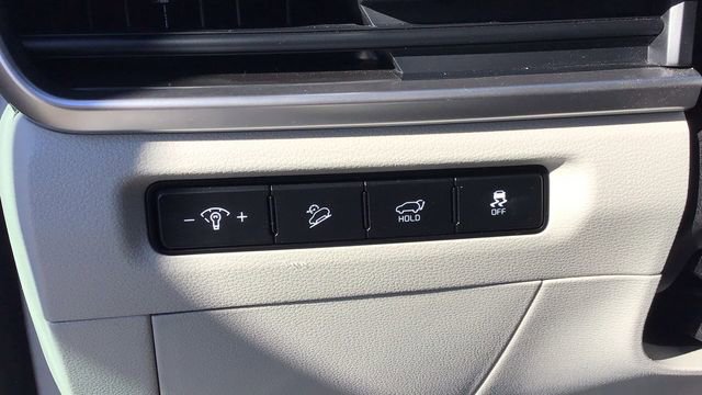 Used 2024 Kia Telluride EX w/ EX Captain's Chair Package image 18