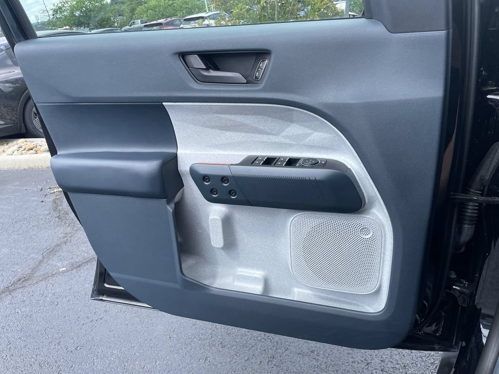 Used 2024 Ford Maverick XLT FWD image 19