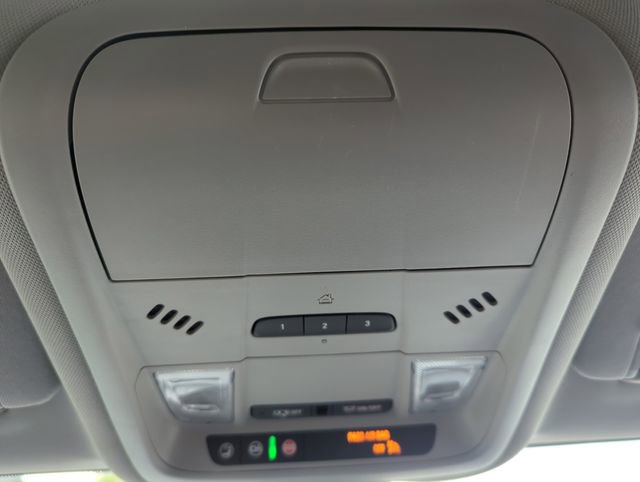 Used 2022 GMC Terrain SLT w/ LPO, Floor Liner Package image 25