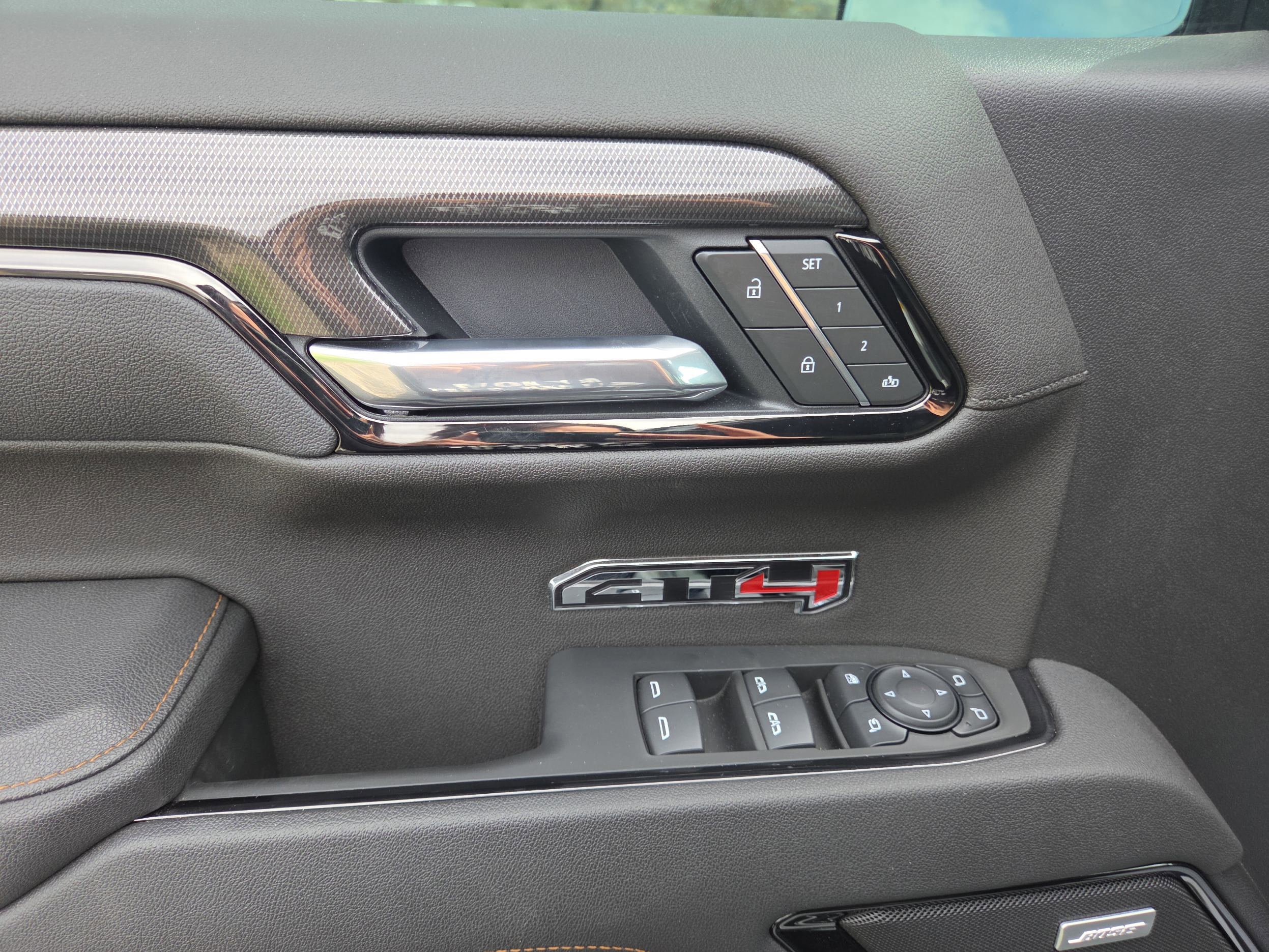 Used 2025 GMC Sierra 1500 AT4 w/ AT4 Premium Package image 23