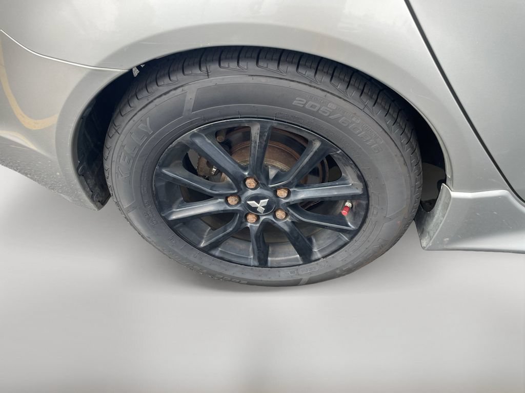 Used 2017 Mitsubishi Lancer ES FWD image 10
