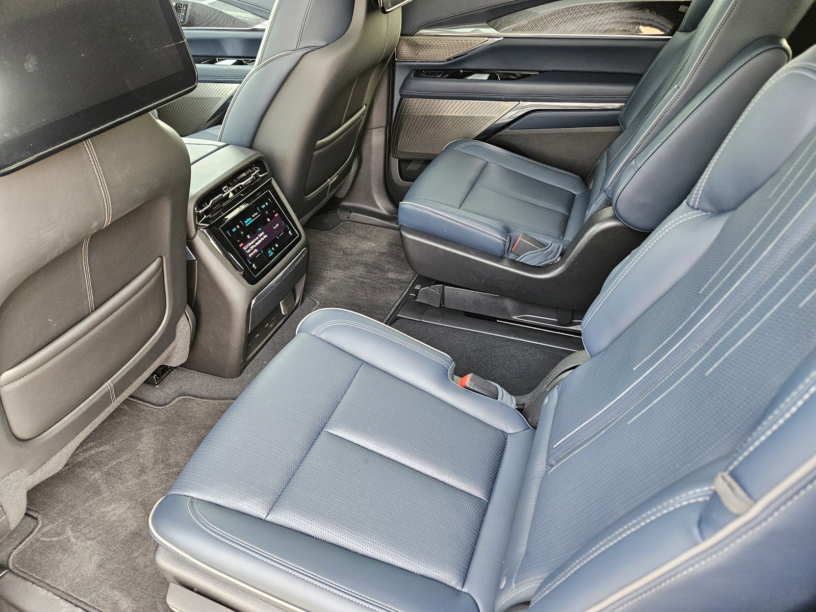 New 2025 Cadillac Escalade IQ Sport 2 AWD/4WD image 20