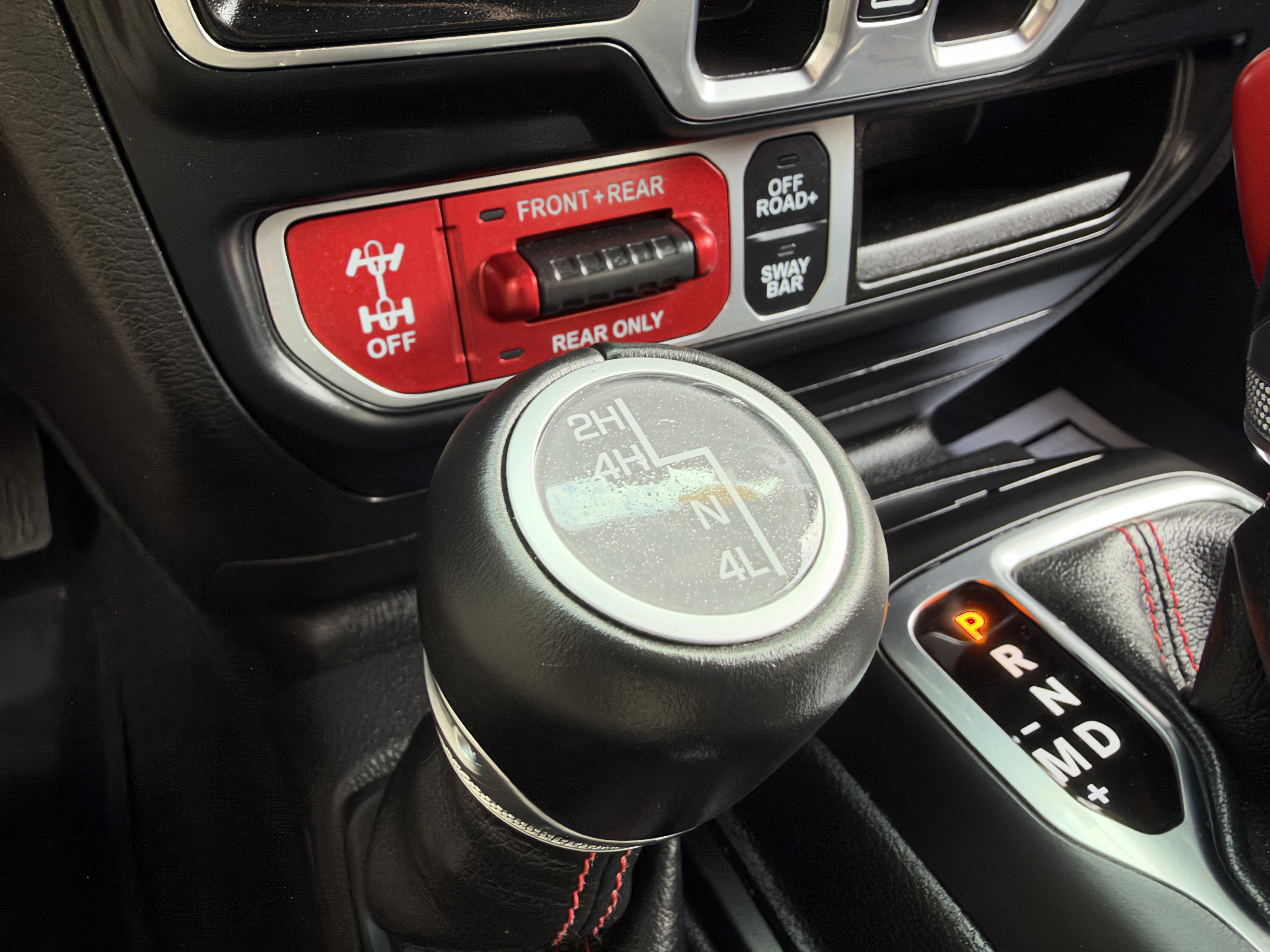 Used 2023 Jeep Gladiator Rubicon w/ LED Lighting Group AWD/4WD image 46