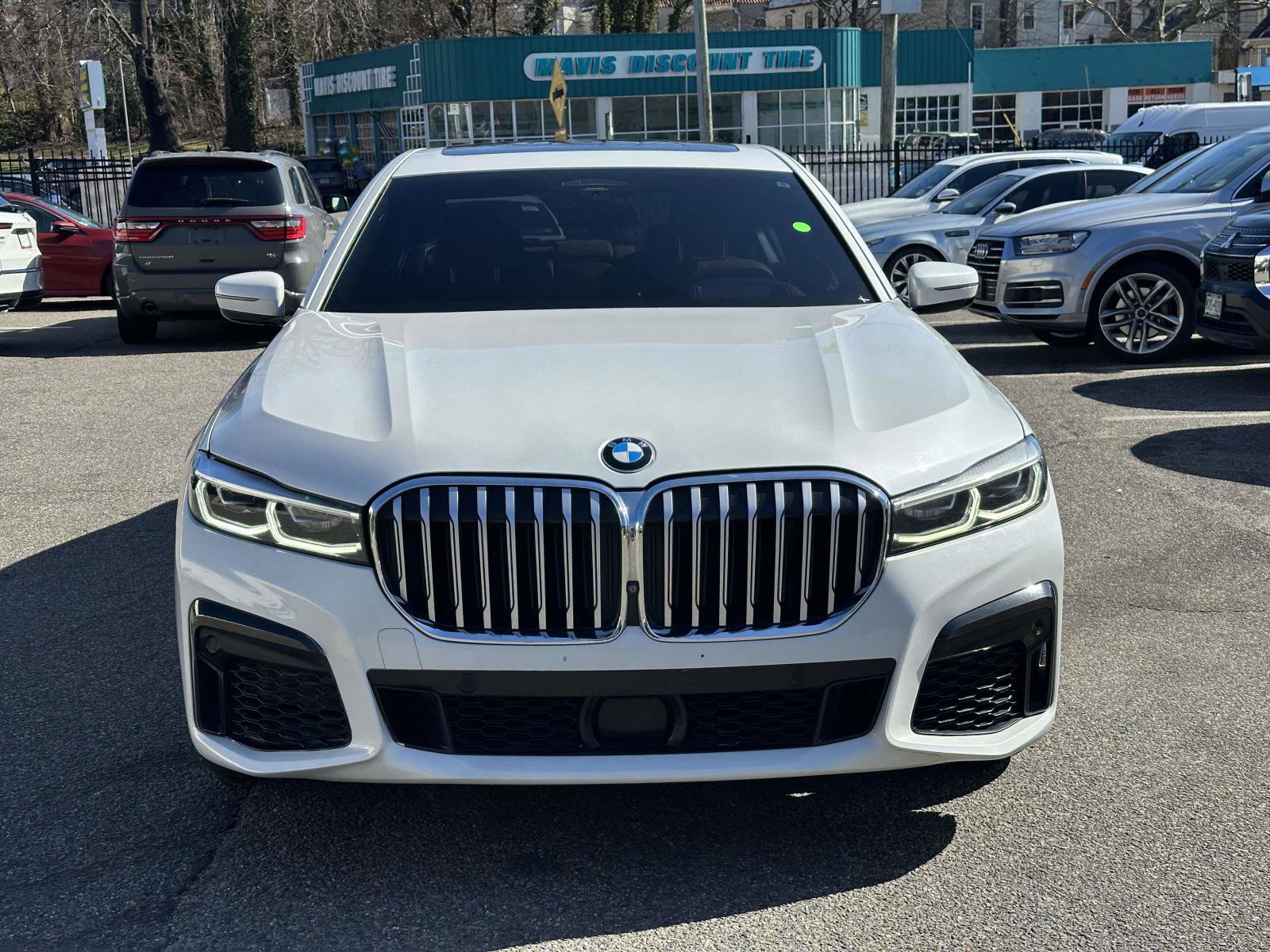 Used 2020 BMW 750i xDrive w/ M Sport Package AWD/4WD image 8