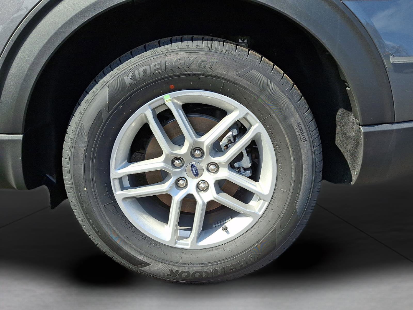 New 2026 Ford Explorer Active image 5