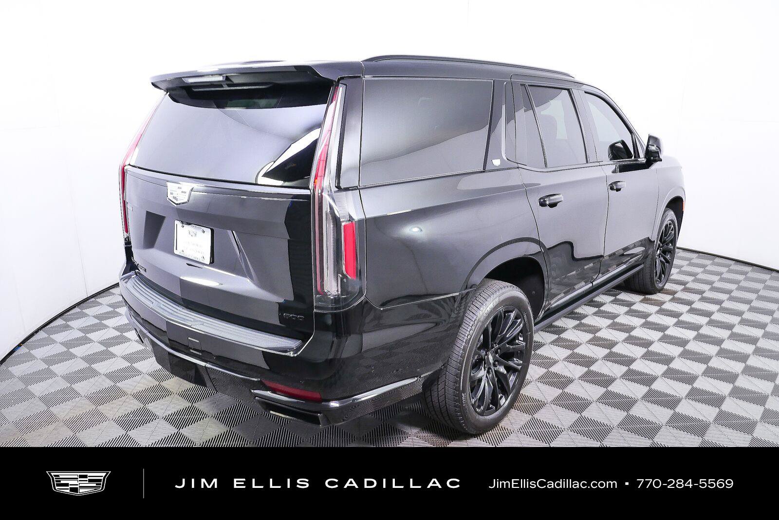 Used 2021 Cadillac Escalade Sport w/ Driver Assist Tech Package AWD/4WD image 3